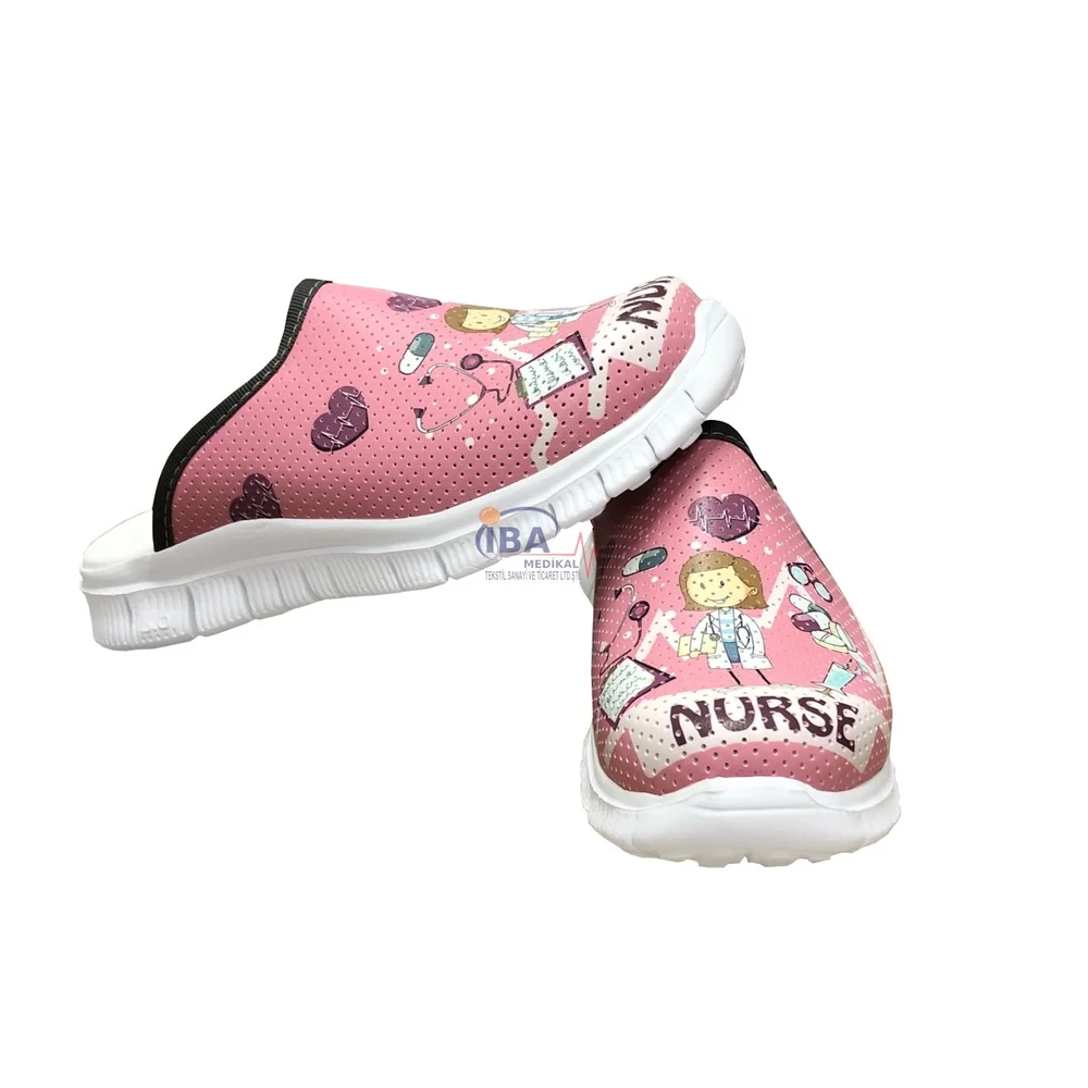 Nővér mintás papucs